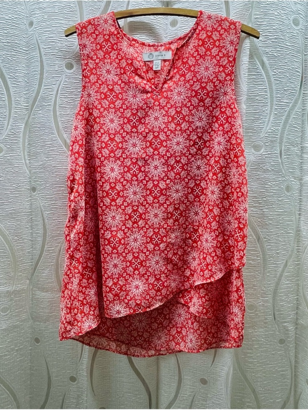 Cristina‎ B Blouse Womens Red White Patterned Sleeveless Asymmetrical V-Neck